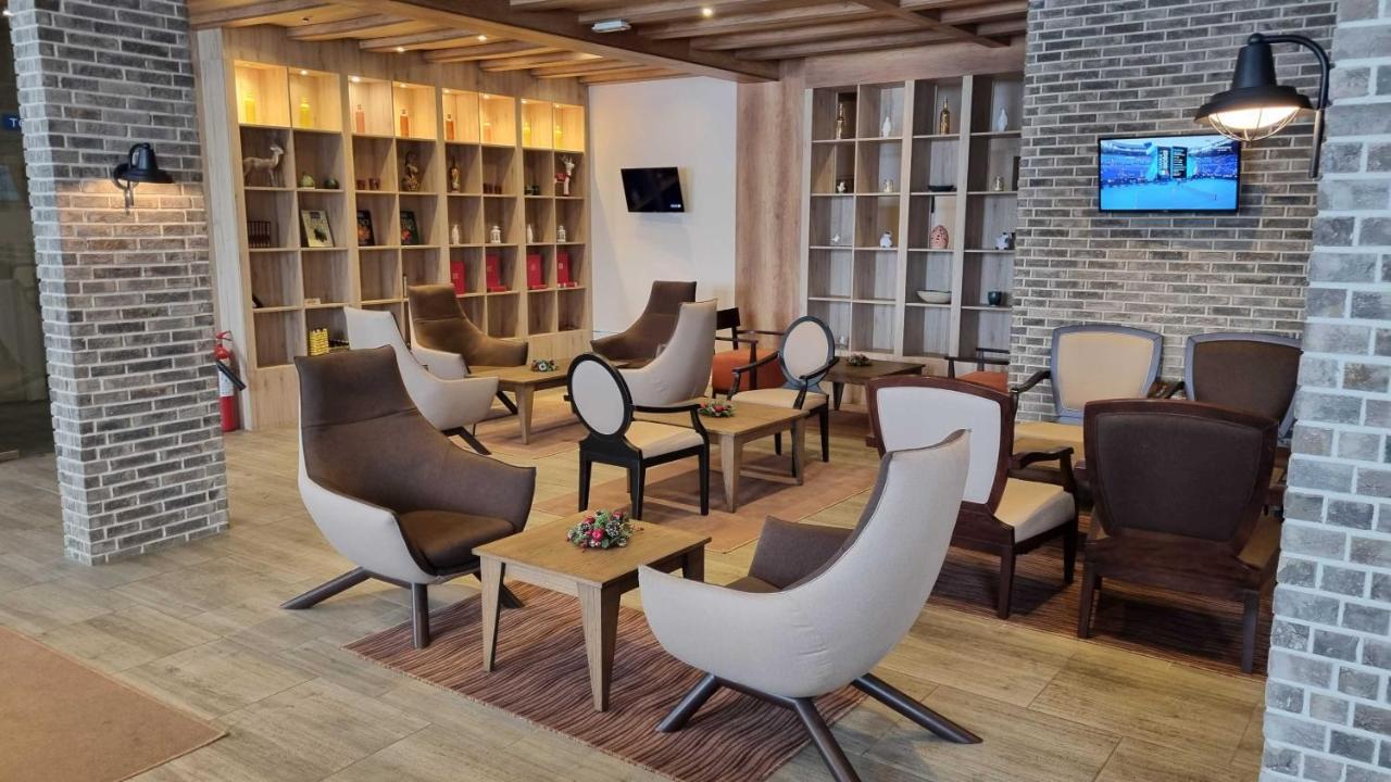 Femi 503, Zupa Wellness & Spa, 카파오닉 외부 사진